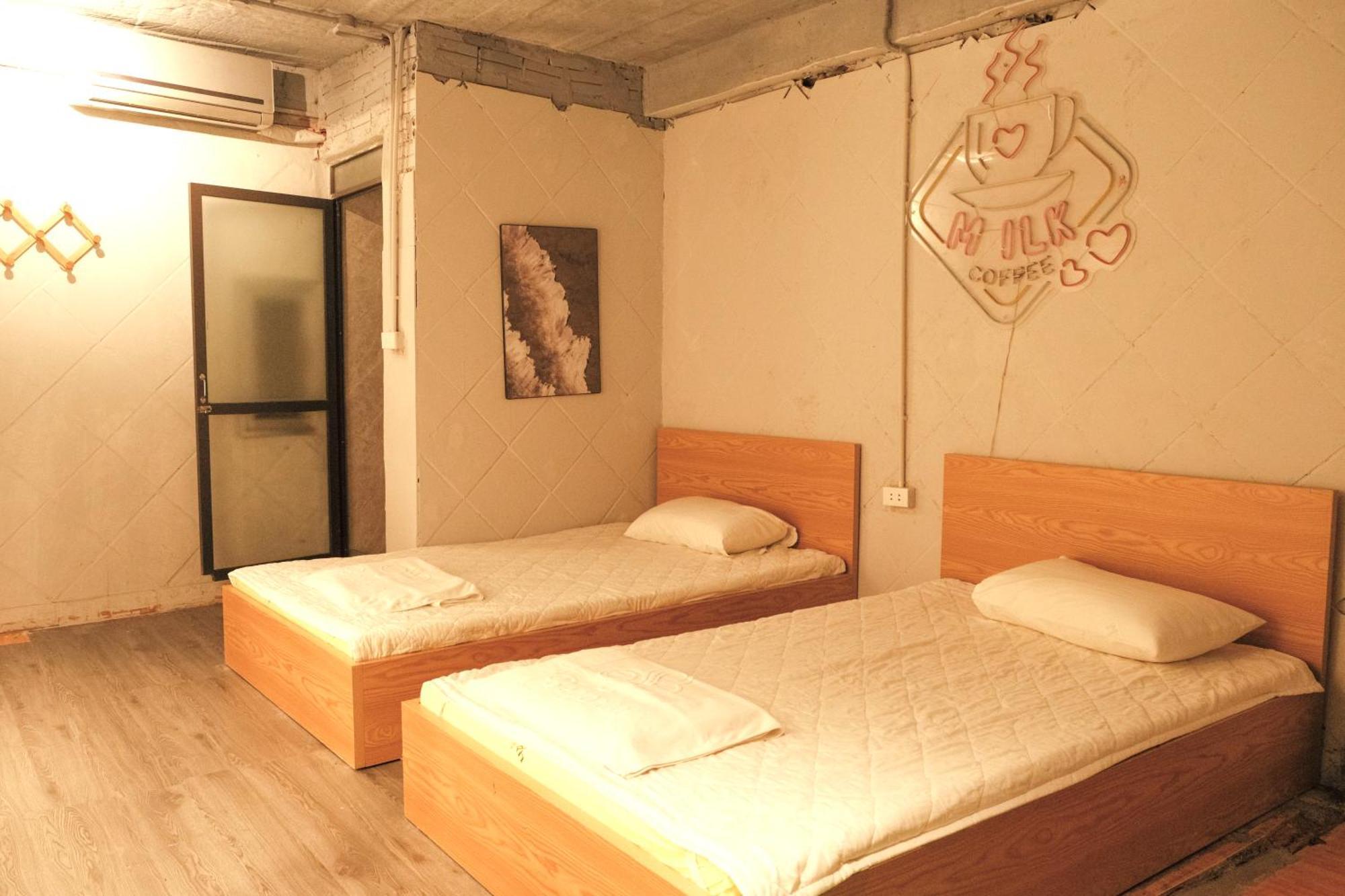 Ubuntu Homestay & Tours Hanoi Exterior photo